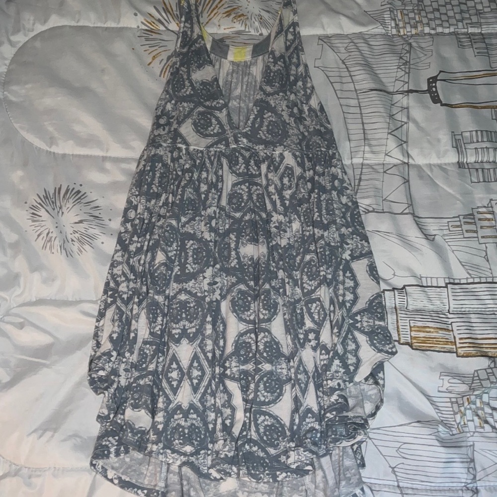 FREE PEOPLE FLOWY TANK